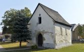 Kostolík sv. Anny s gotickým portálom priečelia. Foto: TASR/Radovan Stoklasa