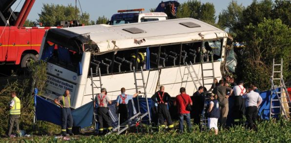 Nehoda autobusu na D1 (Zdroj: zenskyweb.sk)