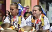 Na snímke deti z folklórneho súboru Maguráčik. Foto: TASR/Oliver Ondráš