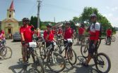 Trasa zahŕňala aj pohodlné asfaltové plochy, reakreační cyklisti si dali občas aj pauzu. Foto: archív členov BTVT