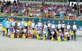 Jazdci a usporiadatelia Medzinárodných majstrovstiev Slovenska. Foto: archív Speedway Club Žarnovica