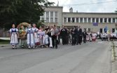 Mestom prešiel dožinkový sprievod, ktorý tvorili folkloristi, zástupcovia mesta Turčianske Teplice a zástupcovia partnerských miest. Foto: Peter Prokša