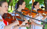 Sesterské trio na podujatí v rodnom Poltári. Foto: archív J. Imrovič